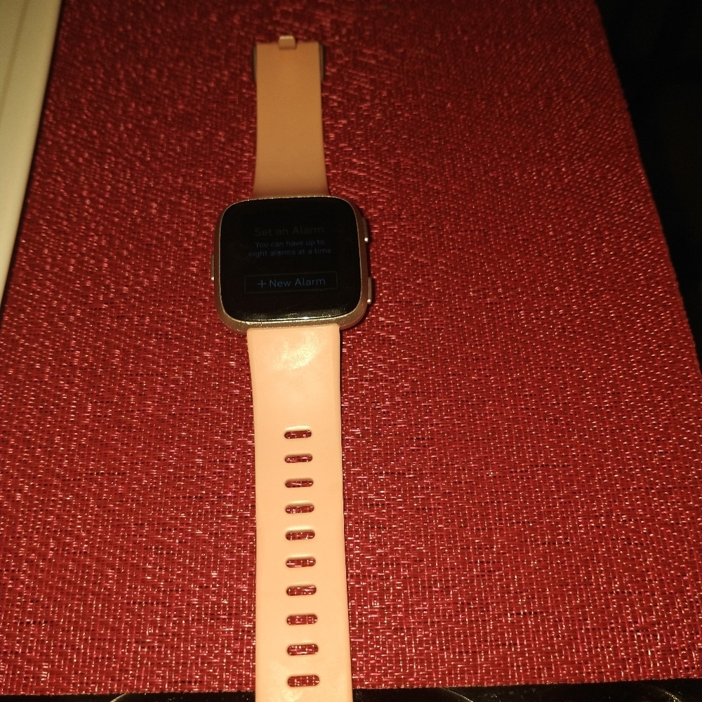 Versa smart watch fitbit